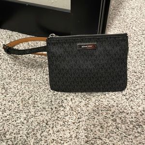 Michael kors fanny pack